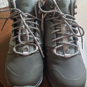 New Keen boots